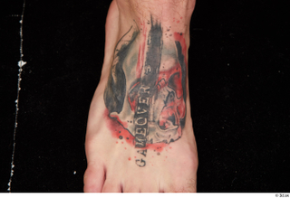 Max Dior foot tattoo 0001.jpg